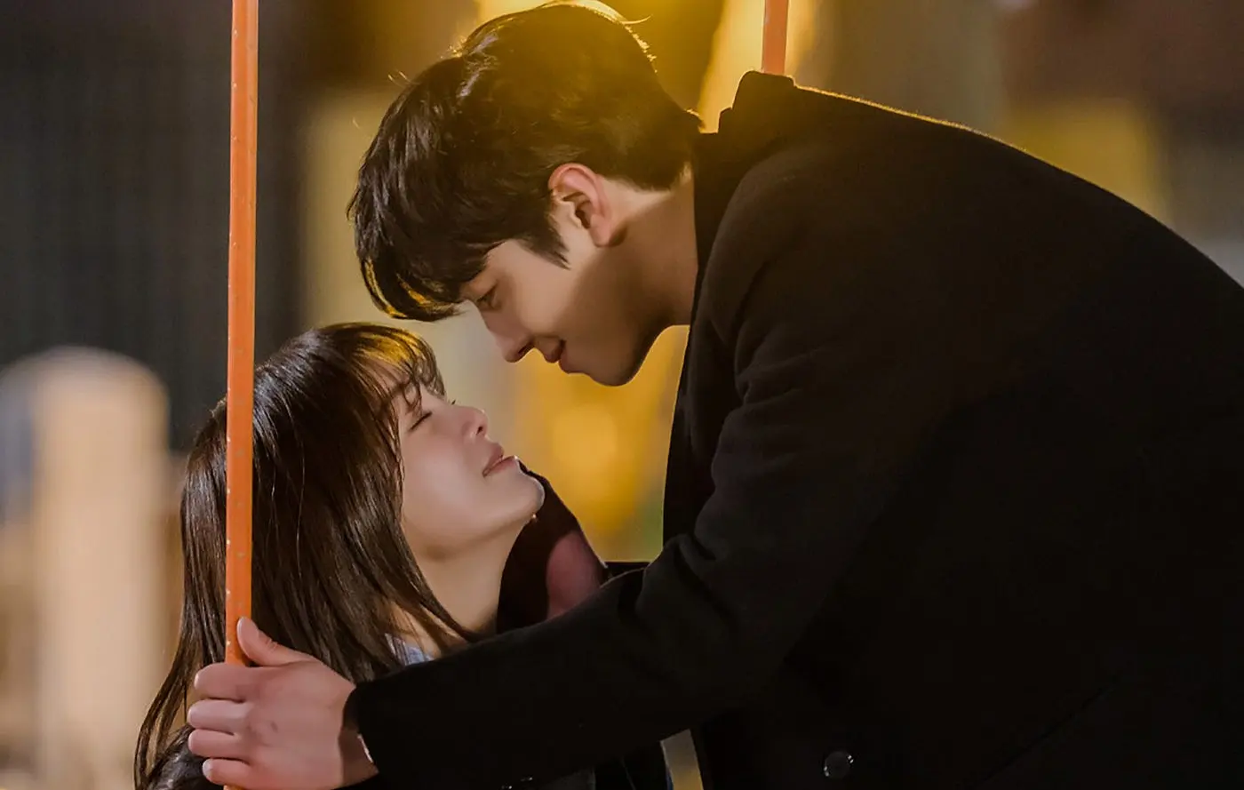 Business Proposal starring Kim Se-Jeong, Ahn Hyo-Seop